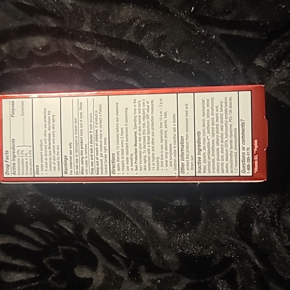 Olay Regenerist sunscreen moisturizer - Picture 2 of 2